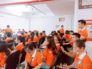 cán bộ công nhân viên sinh viên trường cao đảng y hà nội tham gia hiến máu nhân đạo