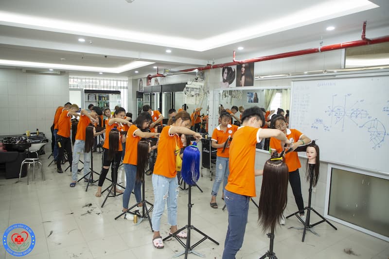 Khung chương trình đào tạo Chăm sóc sắc đẹp