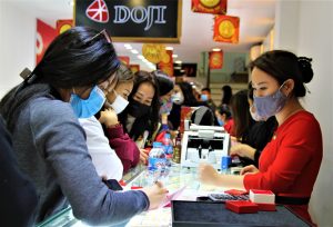 chống dịch bệnh ngày vía Thần Tài