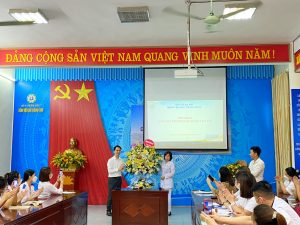 Tiếp nhận và bàn giao sinh viên thực