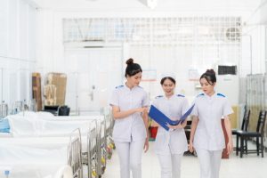 Nghề Điều dưỡng là gì? Phân loại Điều dưỡng viên theo hạng