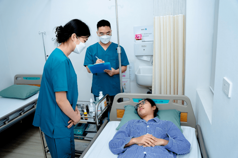 Điều dưỡng viên sẽ phải hy sinh những gì khi làm nghề này