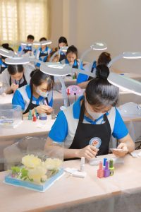 Buổi thực hành thi kết thúc môn vẽ móng nghệ thuật