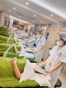 Bật mí “bí kíp”sử dụng khăn nóng trong Massage.