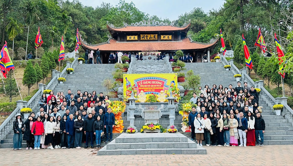 du xuân HMC