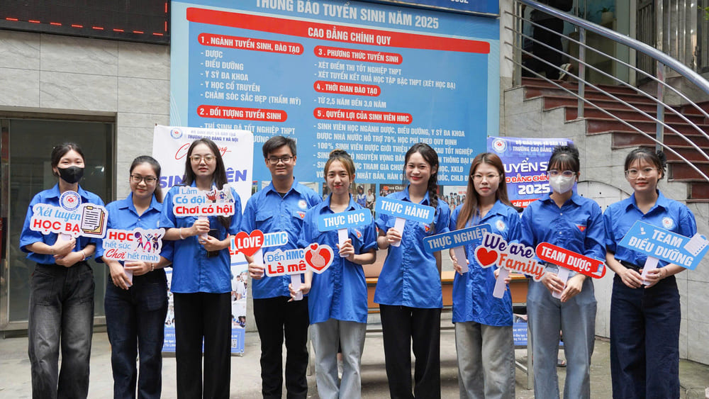 Sinh viên tình nguyện HMC hỗ trợ tìm nhà trọ